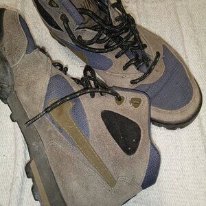 Nike high top hiking shoes/boots